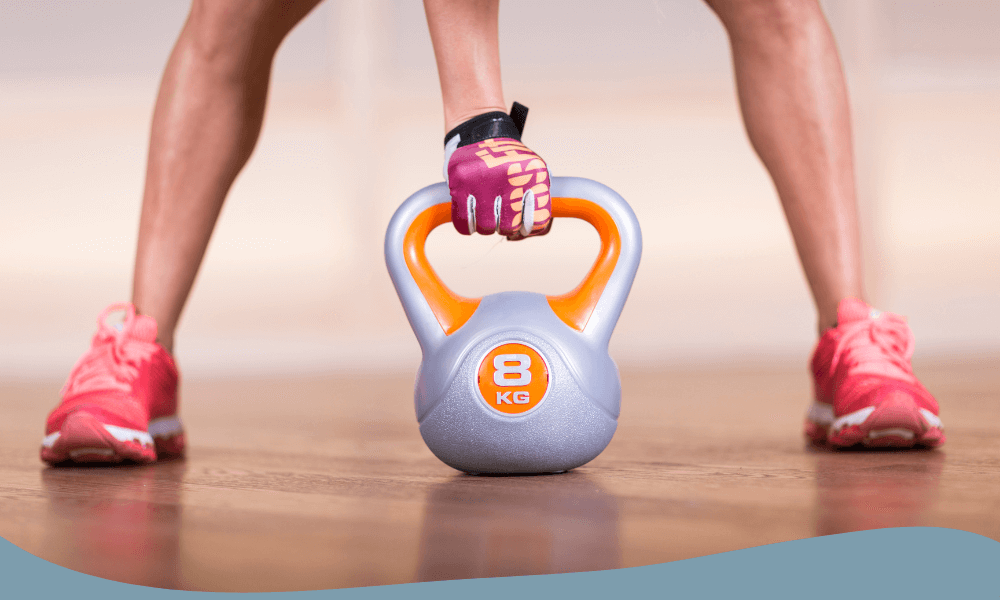 Kettlebell på 8 kg med färgglad design för varierad träning