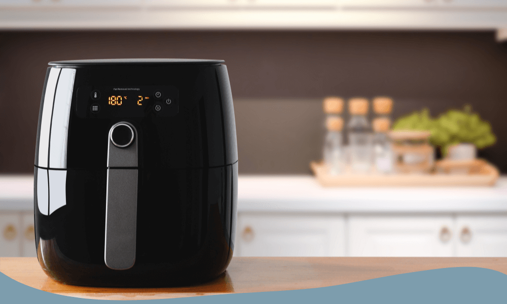 Modern svart airfryer med digital display för hälsosam och snabb matlagning